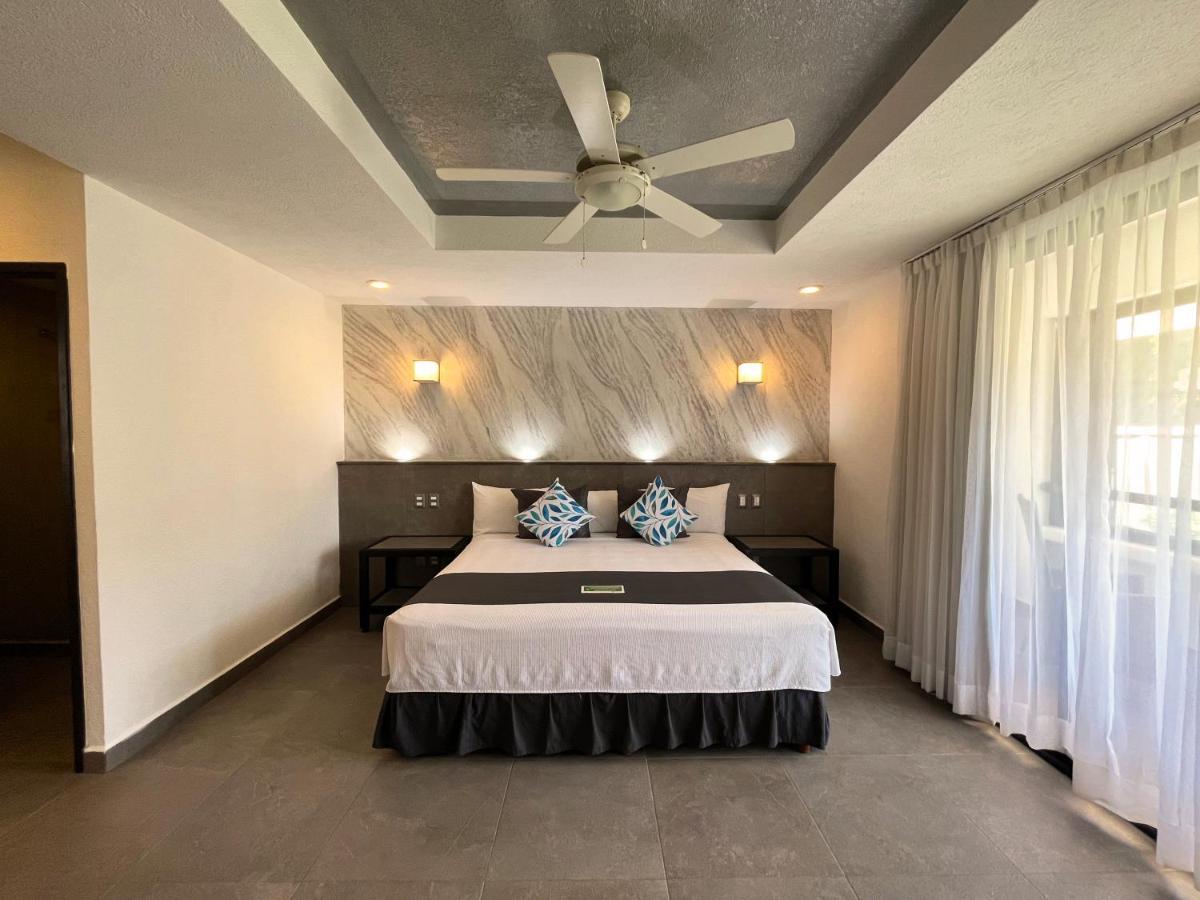 Hotel Mx Portal Maya Playa del Carmen Exterior photo